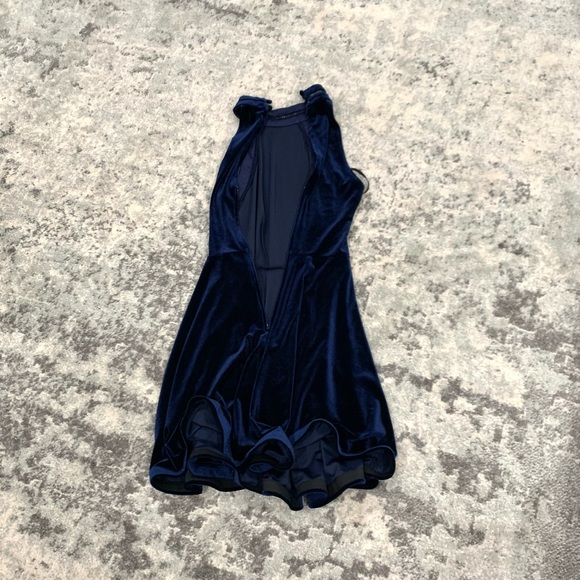 Navy blue velvet mini halter cocktail dress - Picture 2 of 2